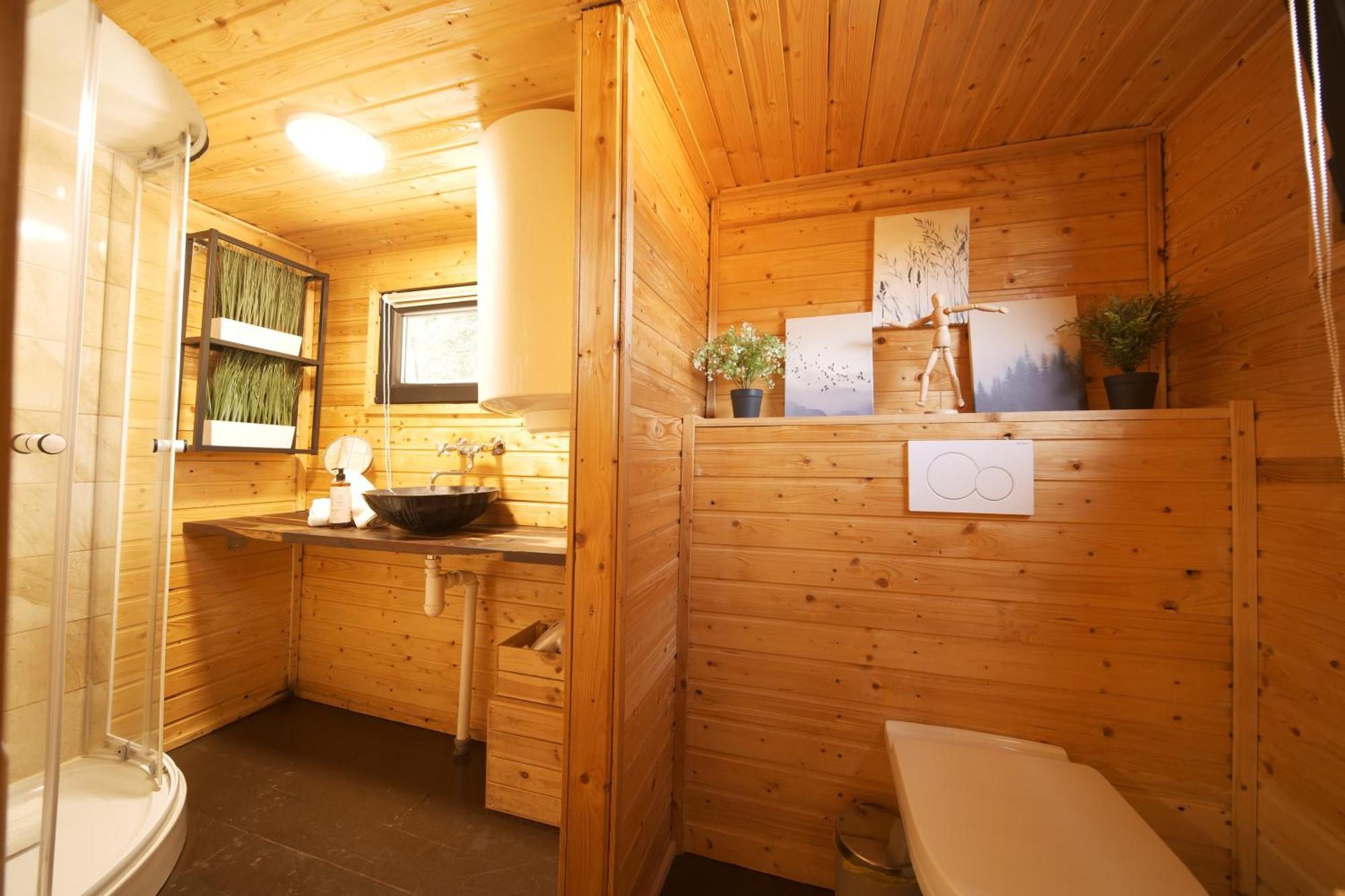 Secret Lake Prag Magic Place Relaxation& Wellness Rehenice Eksteriør bilde